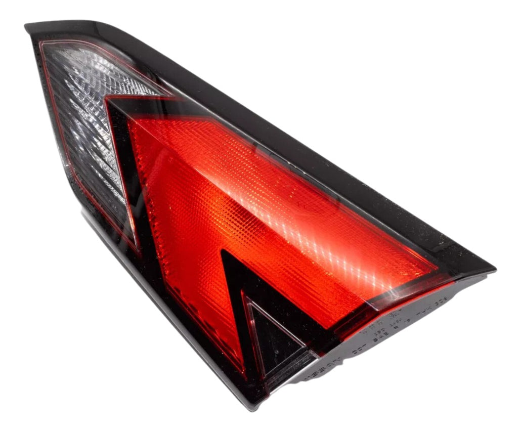 Calavera Derecha Interior Versa 2020-2024 Original